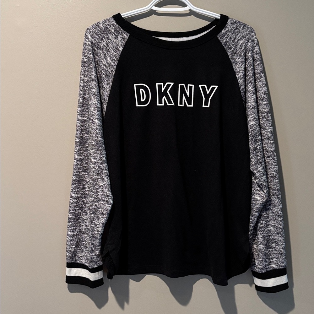 DKNY Black and Gray Lounge